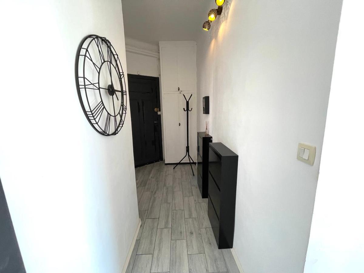 Calvi T2 Climatise, Wifi, Centre-Ville, A Proximite Plage, Commerces, Taxi & Gare, Vue Plage & Montagne المظهر الخارجي الصورة